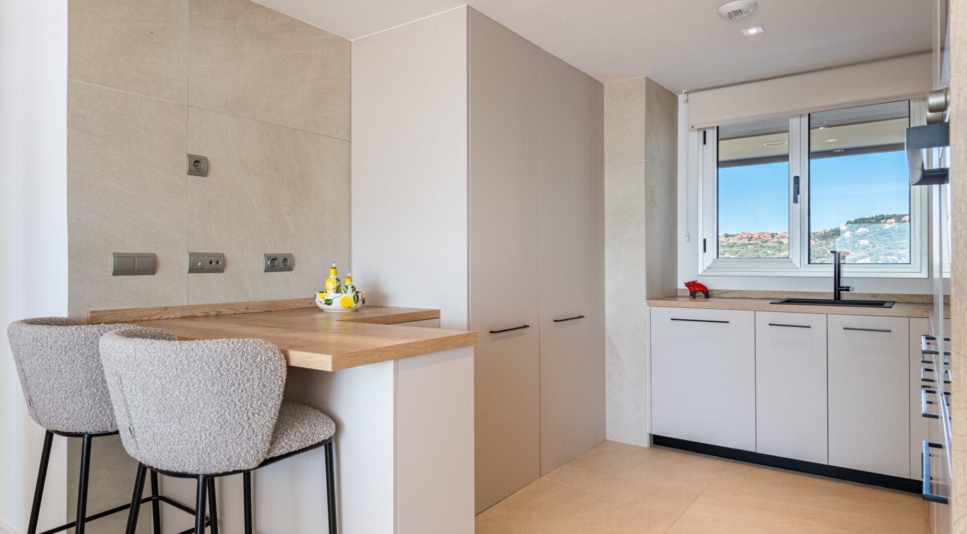 modern 3-Bedroom Penthouse with Panoramic Views in La Cala Golf, Mijas Costa