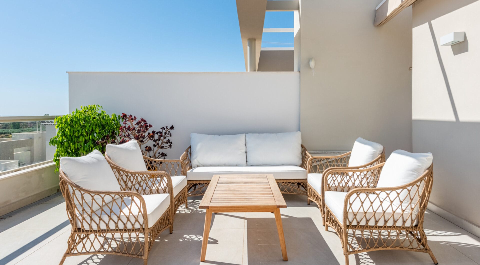 modern 3-Bedroom Penthouse with Panoramic Views in La Cala Golf, Mijas Costa
