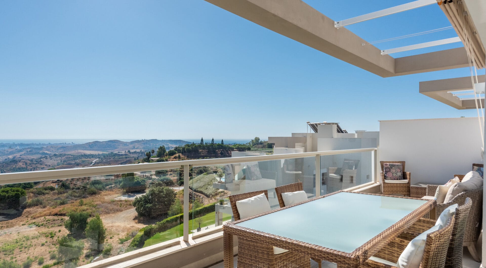 modern 3-Bedroom Penthouse with Panoramic Views in La Cala Golf, Mijas Costa