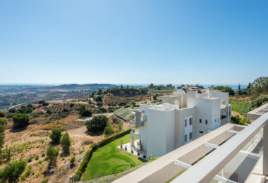 modern 3-Bedroom Penthouse with Panoramic Views in La Cala Golf, Mijas Costa