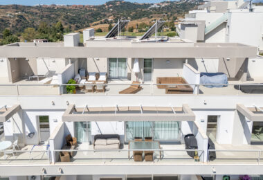 modern 3-Bedroom Penthouse with Panoramic Views in La Cala Golf, Mijas Costa