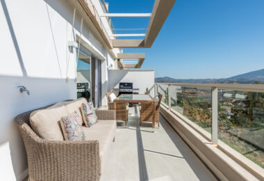 modern 3-Bedroom Penthouse with Panoramic Views in La Cala Golf, Mijas Costa