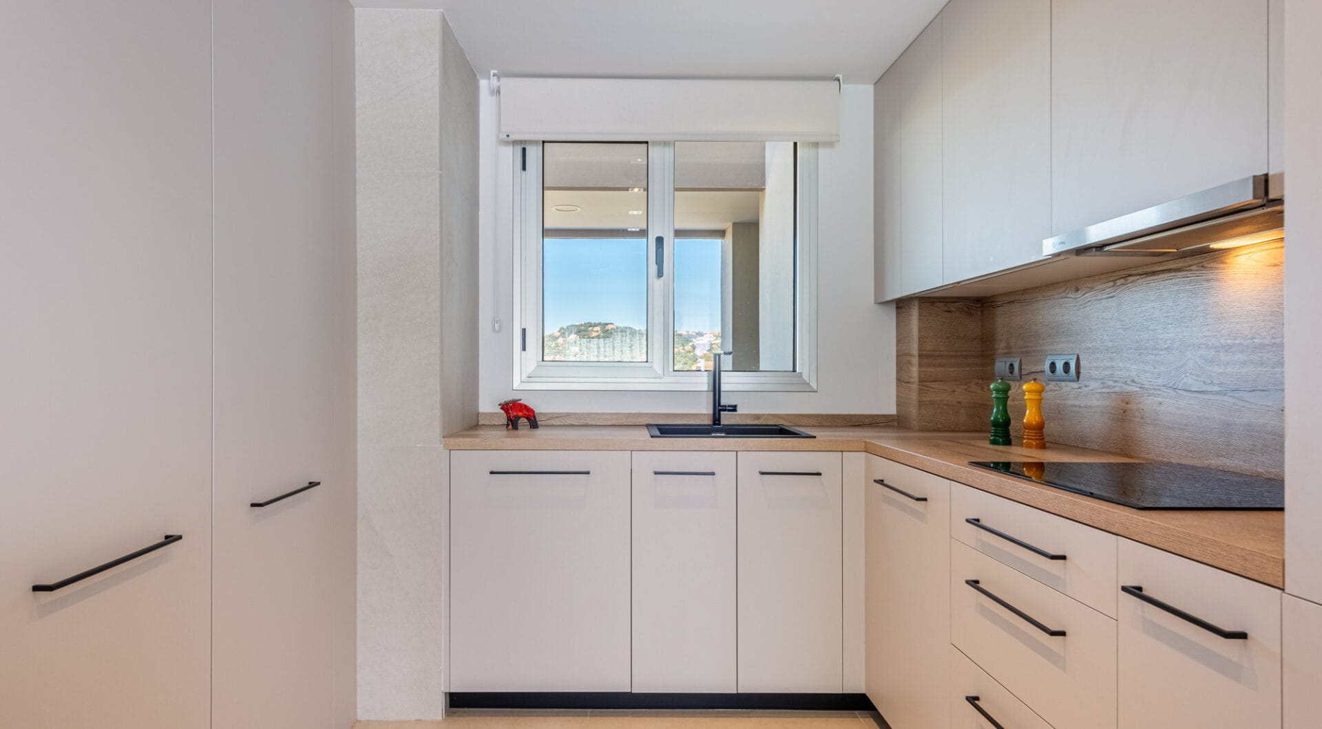 modern 3-Bedroom Penthouse with Panoramic Views in La Cala Golf, Mijas Costa