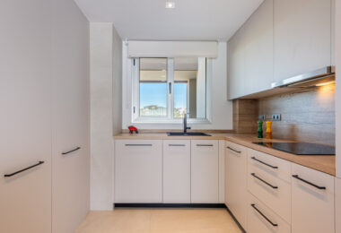modern 3-Bedroom Penthouse with Panoramic Views in La Cala Golf, Mijas Costa