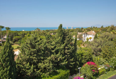Modern 7-Bedroom Luxury Villa with Panoramic Sea Views in Hacienda Las Chapas