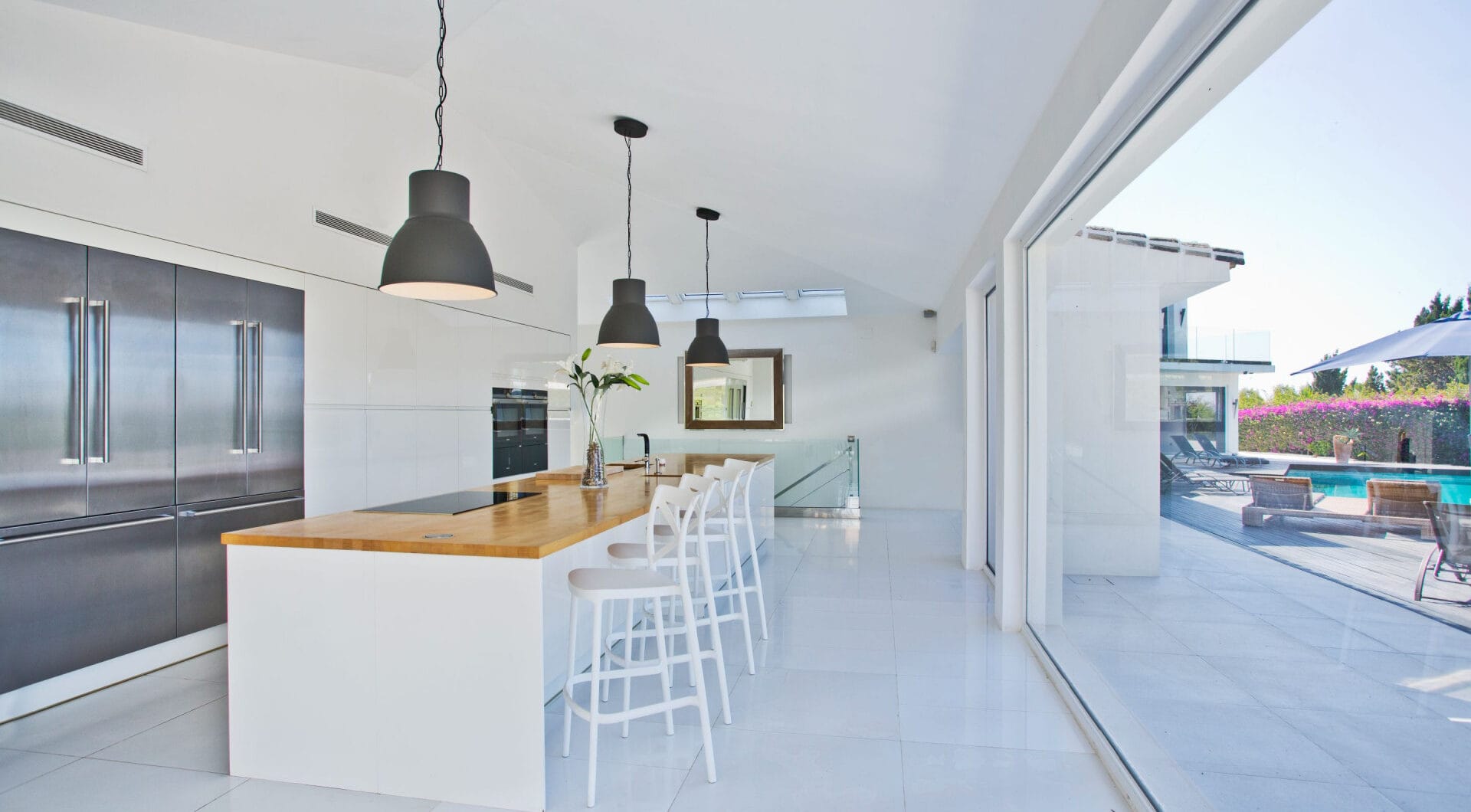Modern 7-Bedroom Luxury Villa with Panoramic Sea Views in Hacienda Las Chapas