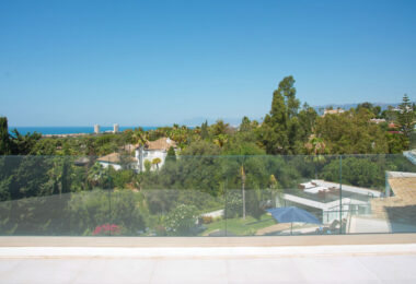 Modern 7-Bedroom Luxury Villa with Panoramic Sea Views in Hacienda Las Chapas