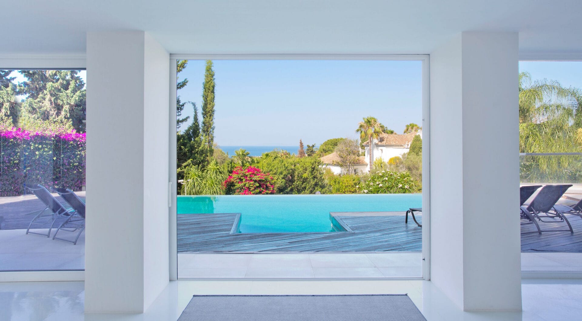 Modern 7-Bedroom Luxury Villa with Panoramic Sea Views in Hacienda Las Chapas