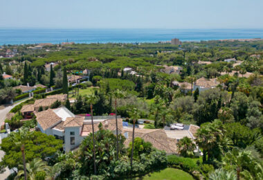Modern 7-Bedroom Luxury Villa with Panoramic Sea Views in Hacienda Las Chapas