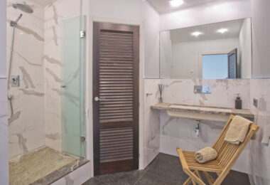Modern 7-Bedroom Luxury Villa with Panoramic Sea Views in Hacienda Las Chapas