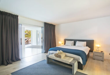 Modern 7-Bedroom Luxury Villa with Panoramic Sea Views in Hacienda Las Chapas
