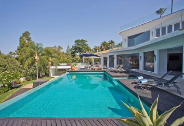 Modern 7-Bedroom Luxury Villa with Panoramic Sea Views in Hacienda Las Chapas