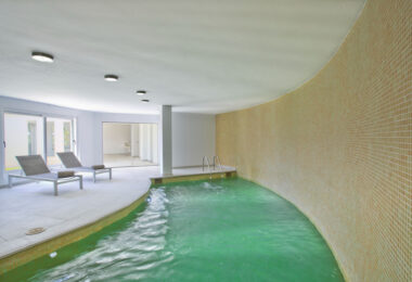 Modern 7-Bedroom Luxury Villa with Panoramic Sea Views in Hacienda Las Chapas