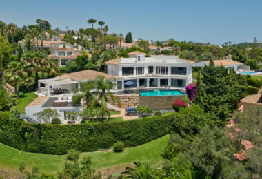 Modern 7-Bedroom Luxury Villa with Panoramic Sea Views in Hacienda Las Chapas