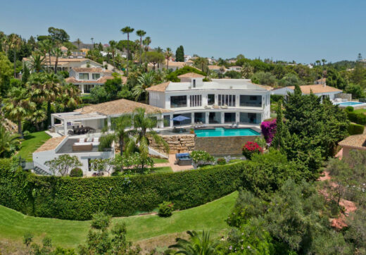 Modern 7-Bedroom Luxury Villa with Panoramic Sea Views in Hacienda Las Chapas