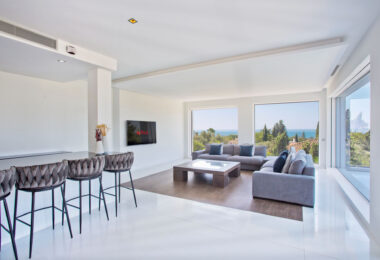 Modern 7-Bedroom Luxury Villa with Panoramic Sea Views in Hacienda Las Chapas