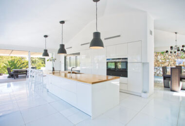 Modern 7-Bedroom Luxury Villa with Panoramic Sea Views in Hacienda Las Chapas