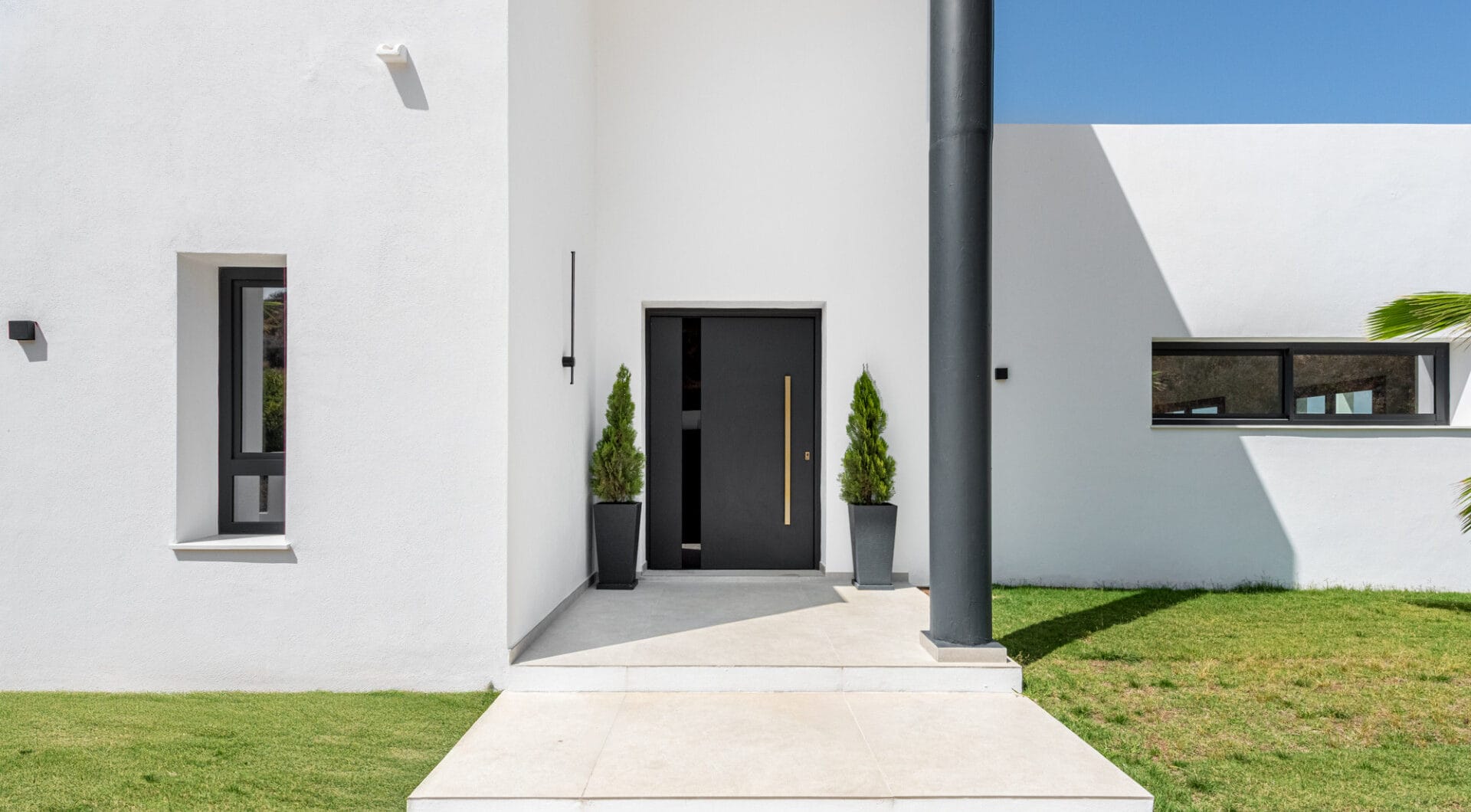 Modern Villa with Mountain Views in La Cala Golf, Mijas