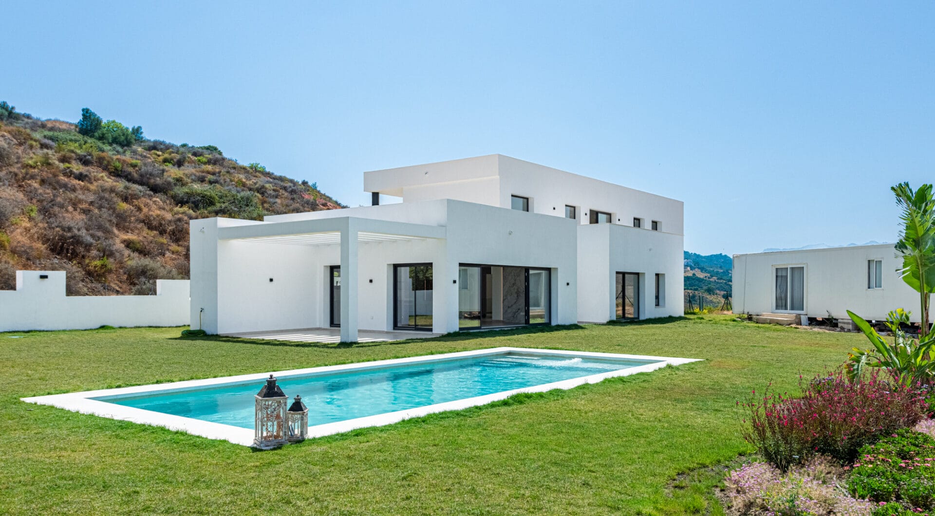 Modern Villa with Mountain Views in La Cala Golf, Mijas