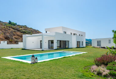 Modern Villa with Mountain Views in La Cala Golf, Mijas