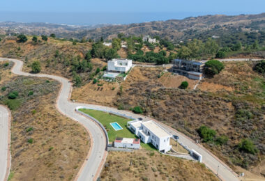 Modern Villa with Mountain Views in La Cala Golf, Mijas
