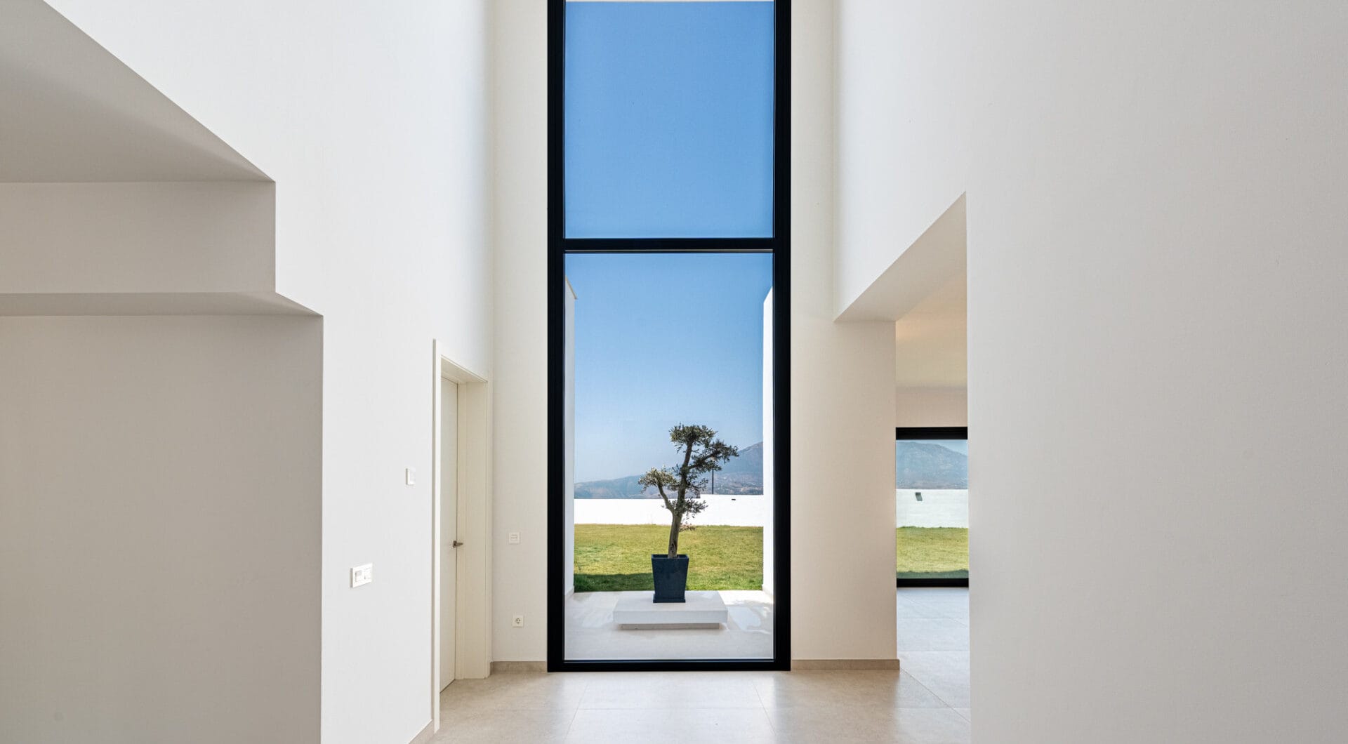 Modern Villa with Mountain Views in La Cala Golf, Mijas