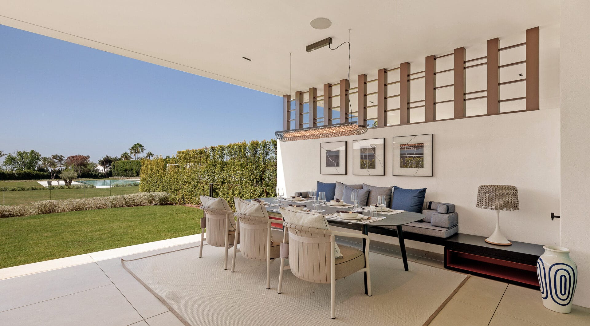 Contemporary 4-Bedroom Villa with Rooftop Cinema &amp; Sea Views