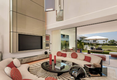 Contemporary 4-Bedroom Villa with Rooftop Cinema &amp; Sea Views