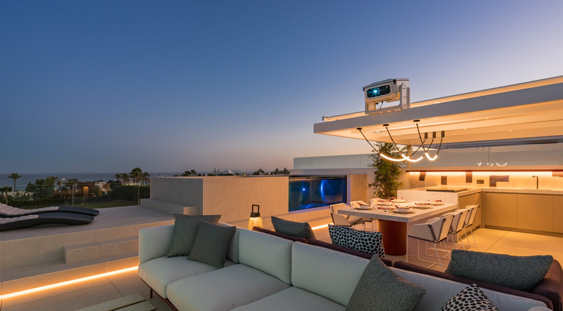 Contemporary 4-Bedroom Villa with Rooftop Cinema &amp; Sea Views