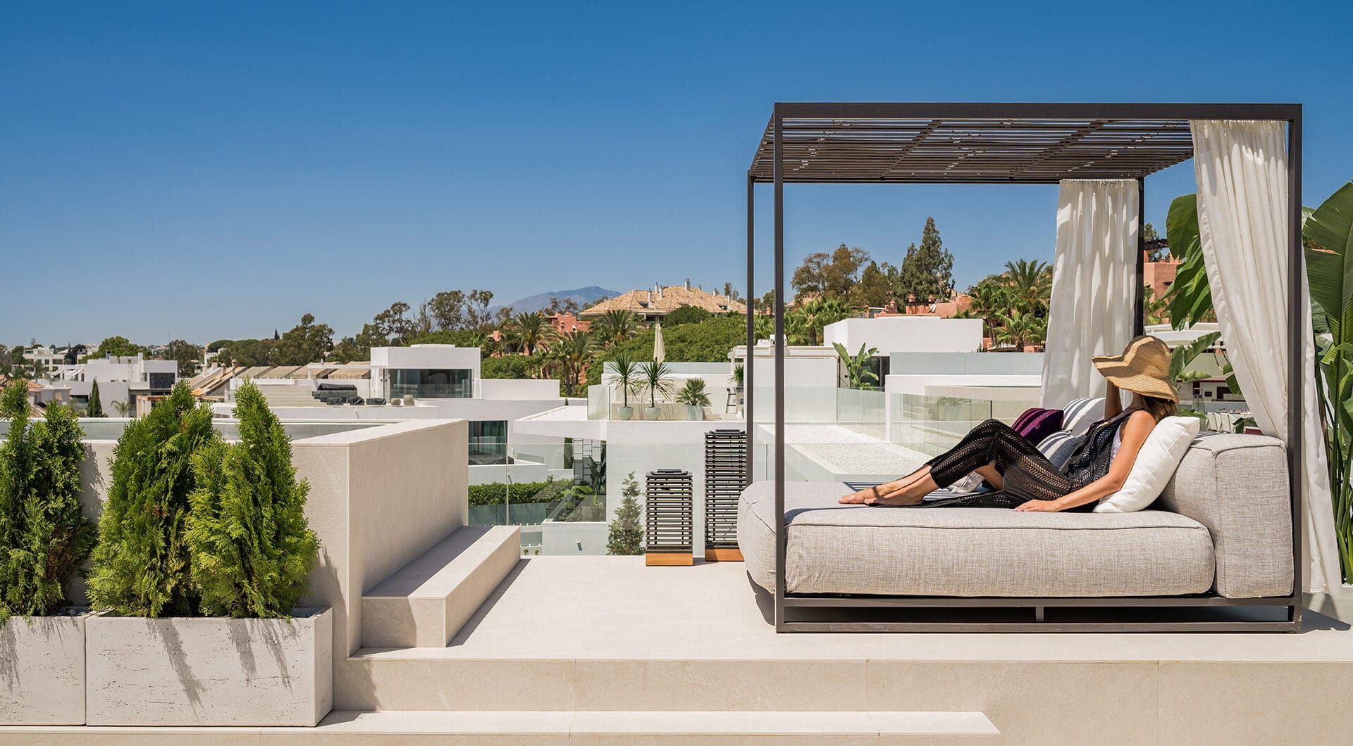Exclusive 4-Bedroom Designer Villa with Rooftop Pool