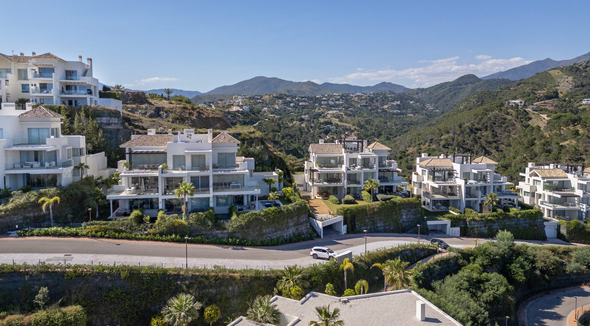 Modern 3-Bedroom Apartment with Sea Views &amp; Privacy