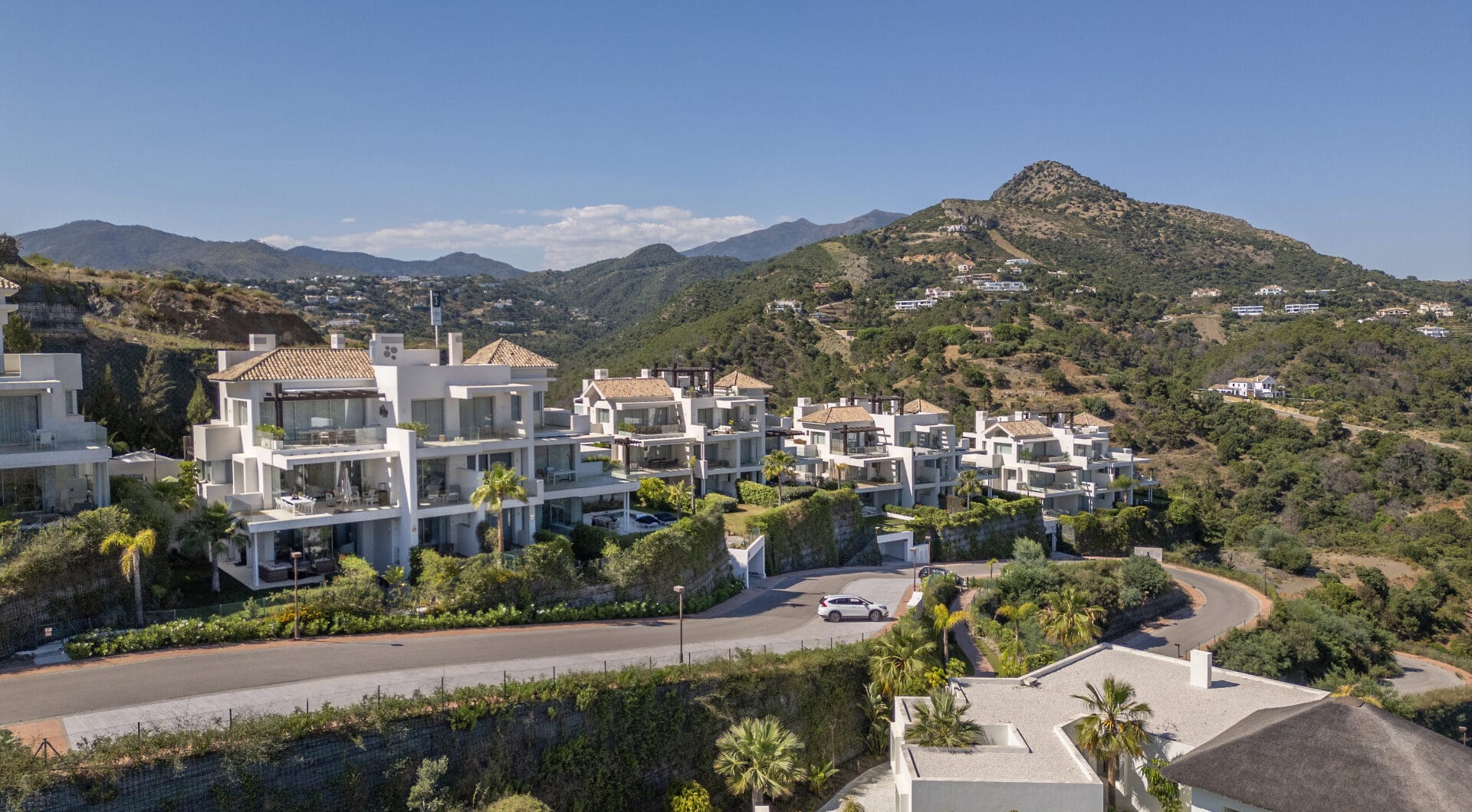 Modern 3-Bedroom Apartment with Sea Views &amp; Privacy