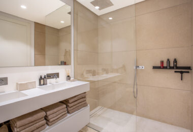 Modern 3-Bedroom Apartment with Sea Views &amp; Privacy