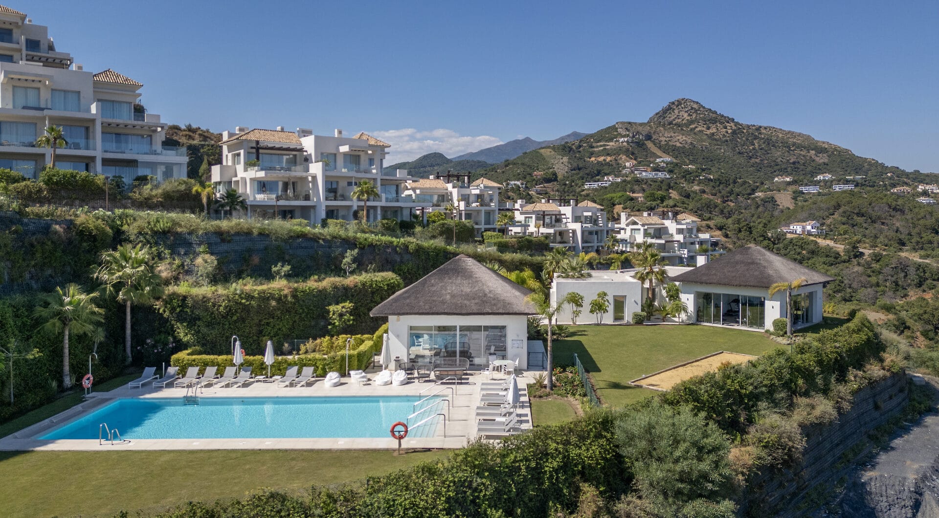 Modern 3-Bedroom Apartment with Sea Views &amp; Privacy