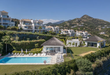 Modern 3-Bedroom Apartment with Sea Views &amp; Privacy