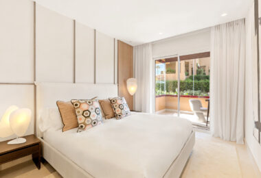 Luxury 4-Bedroom Beachfront Apartment with Private Pool – Los Granados del Mar, Estepona