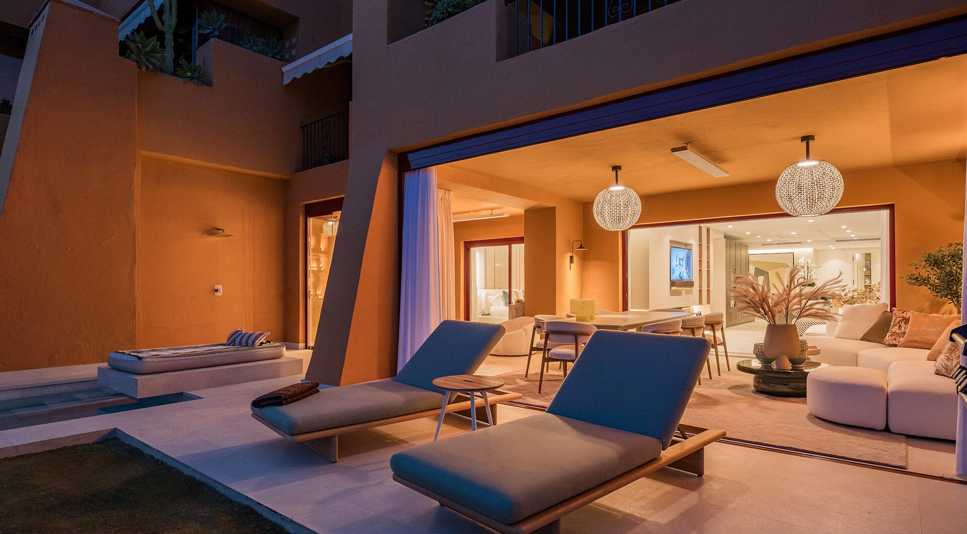 Luxury 4-Bedroom Beachfront Apartment with Private Pool – Los Granados del Mar, Estepona