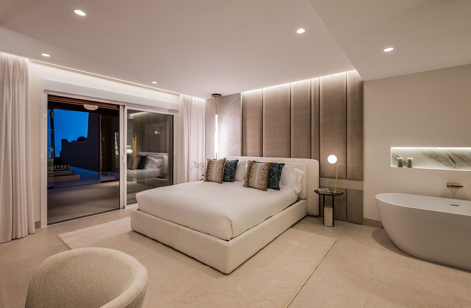Luxury 4-Bedroom Beachfront Apartment with Private Pool – Los Granados del Mar, Estepona
