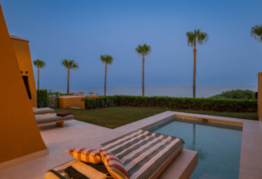 Luxury 4-Bedroom Beachfront Apartment with Private Pool – Los Granados del Mar, Estepona