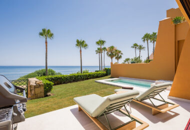 Luxury 4-Bedroom Beachfront Apartment with Private Pool – Los Granados del Mar, Estepona
