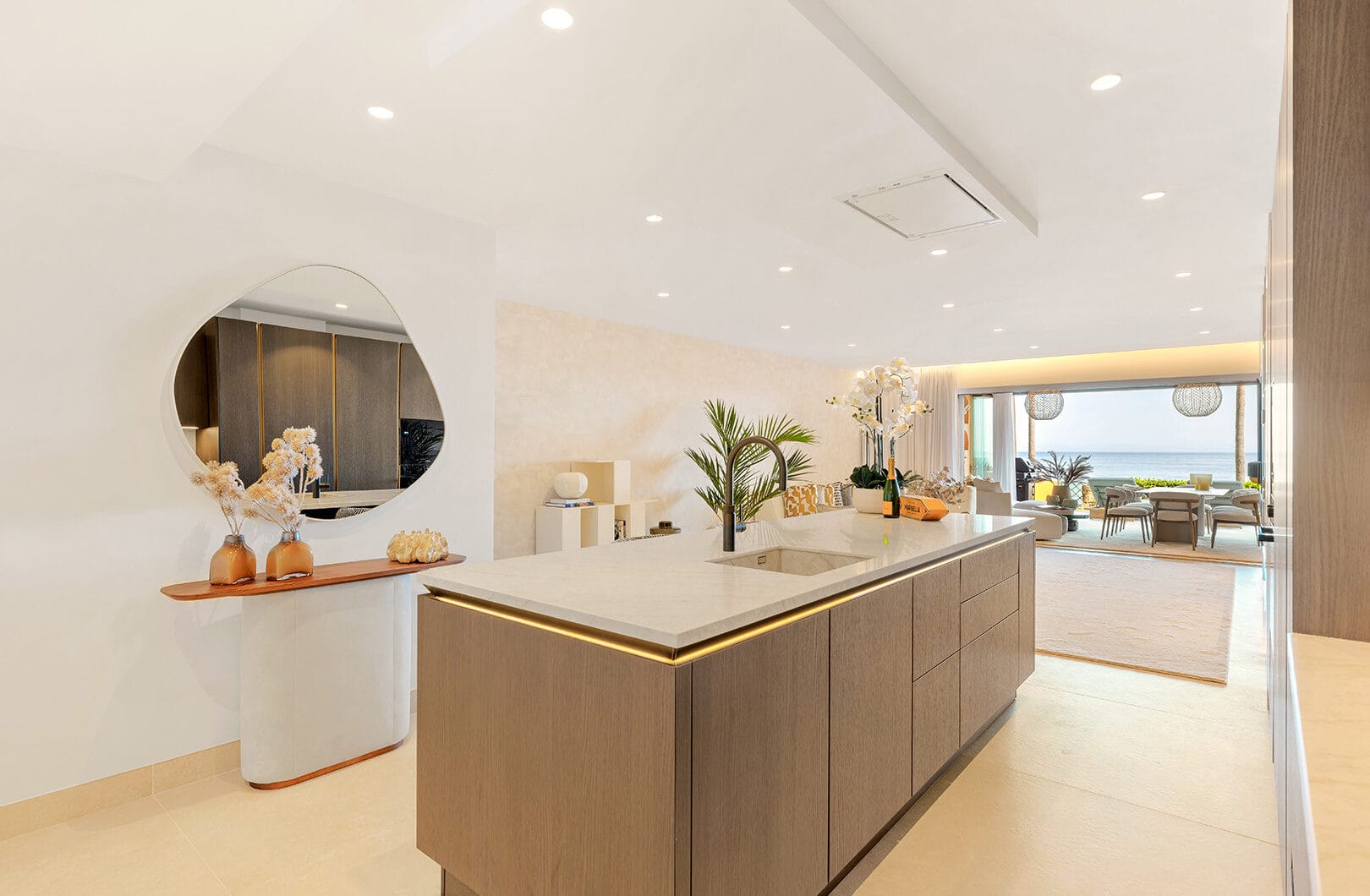 Luxury 4-Bedroom Beachfront Apartment with Private Pool – Los Granados del Mar, Estepona
