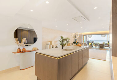 Luxury 4-Bedroom Beachfront Apartment with Private Pool – Los Granados del Mar, Estepona