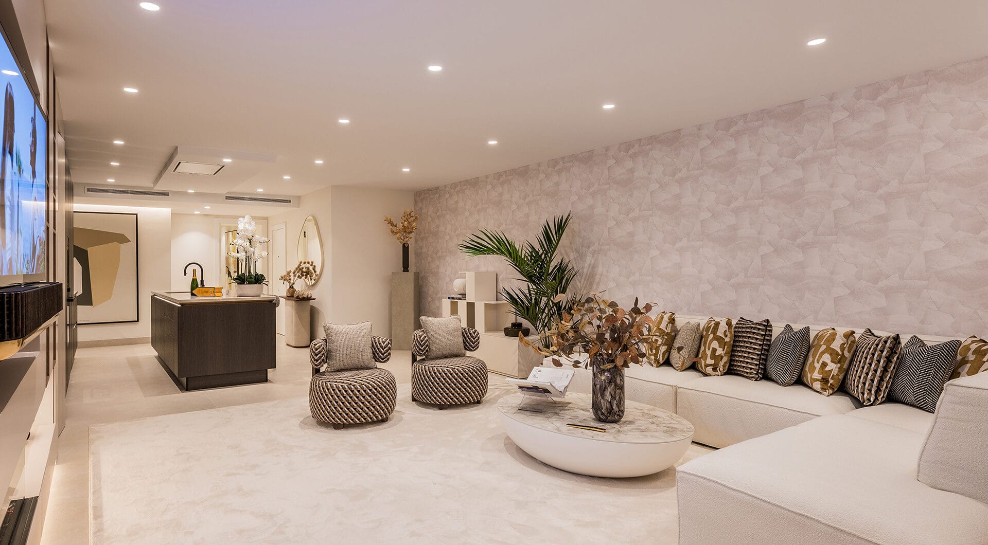 Luxury 4-Bedroom Beachfront Apartment with Private Pool – Los Granados del Mar, Estepona