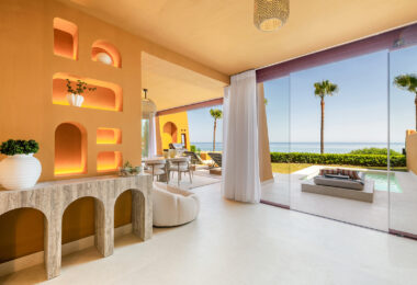 Luxury 4-Bedroom Beachfront Apartment with Private Pool – Los Granados del Mar, Estepona