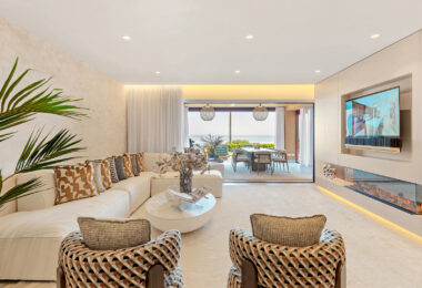 Luxury 4-Bedroom Beachfront Apartment with Private Pool – Los Granados del Mar, Estepona