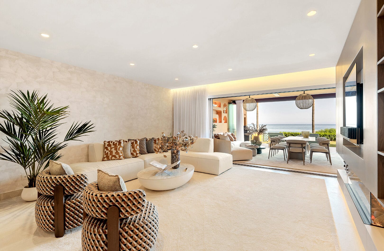 Luxury 4-Bedroom Beachfront Apartment with Private Pool – Los Granados del Mar, Estepona
