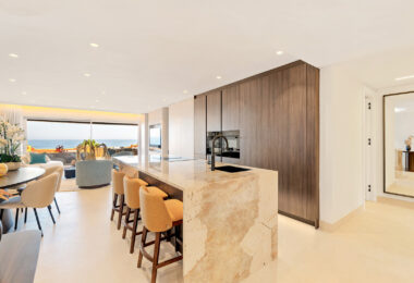 Fully Renovated 4-Bedroom Sea View Apartment – Los Granados del Mar, Estepona