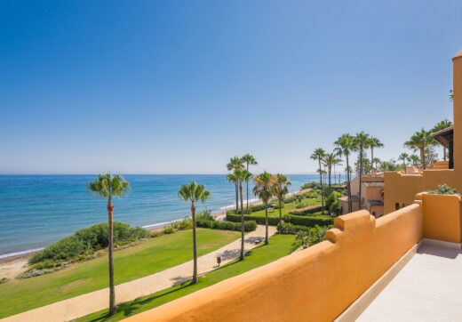 Fully Renovated 4-Bedroom Sea View Apartment – Los Granados del Mar, Estepona