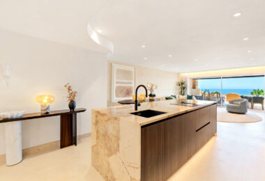 Fully Renovated 4-Bedroom Sea View Apartment – Los Granados del Mar, Estepona
