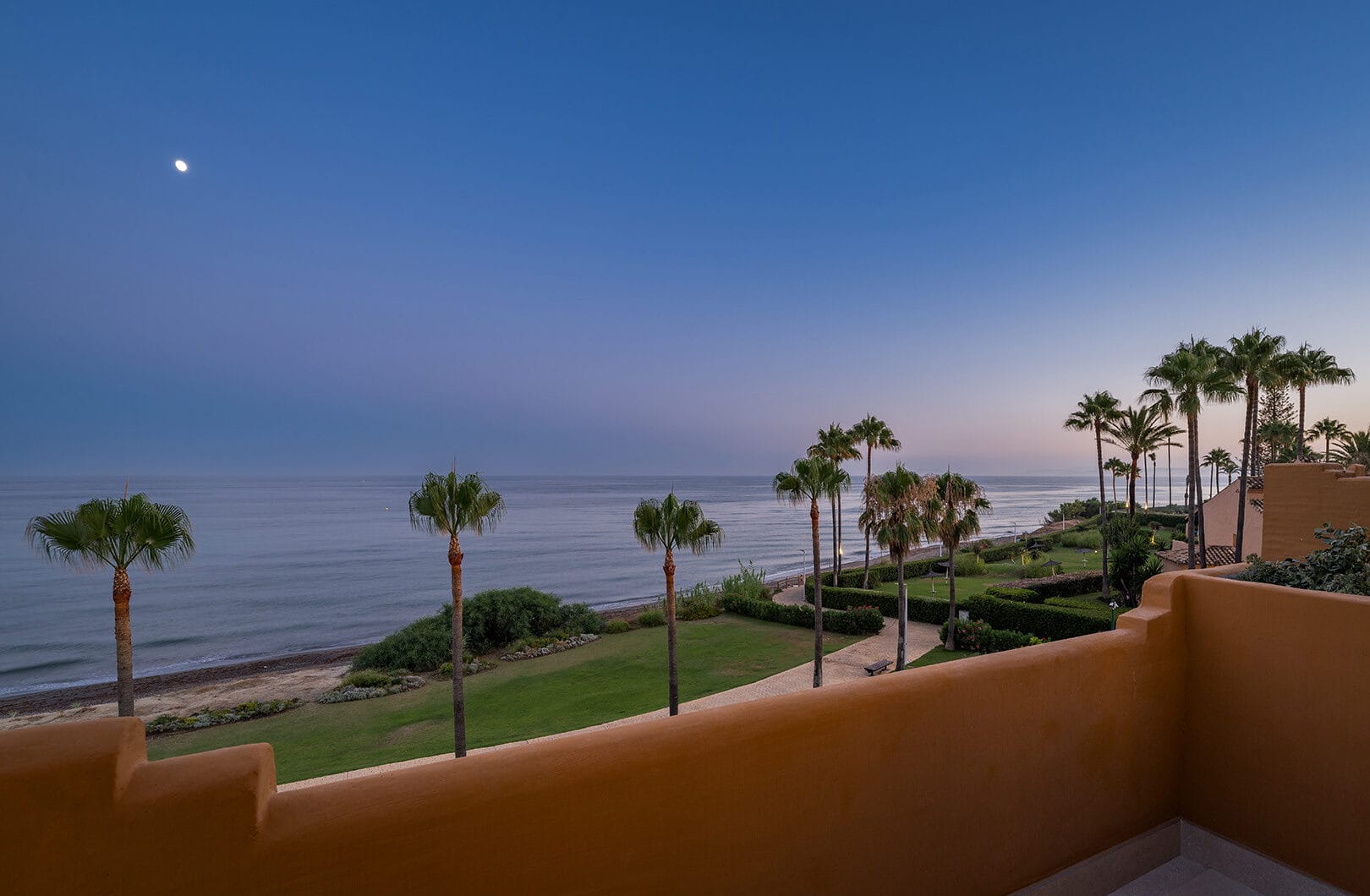 Fully Renovated 4-Bedroom Sea View Apartment – Los Granados del Mar, Estepona